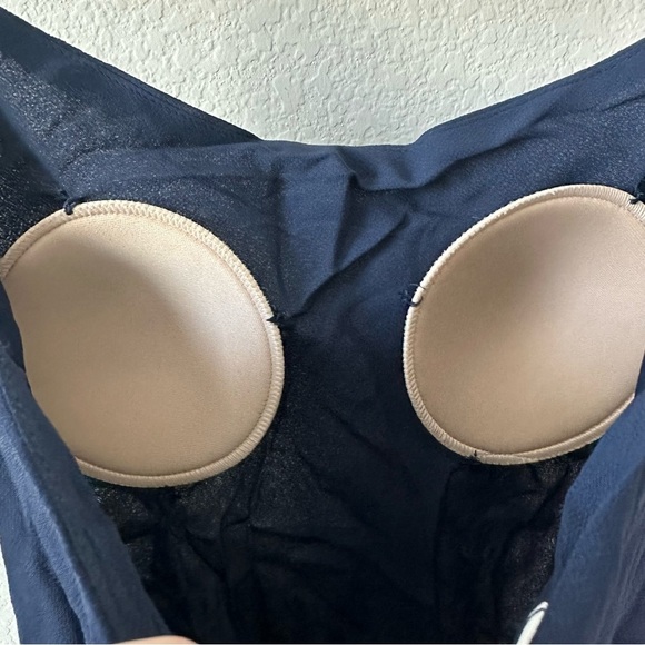 Reformation Navy Suki Midi Dress SZ US 6 - Picture 8 of 9